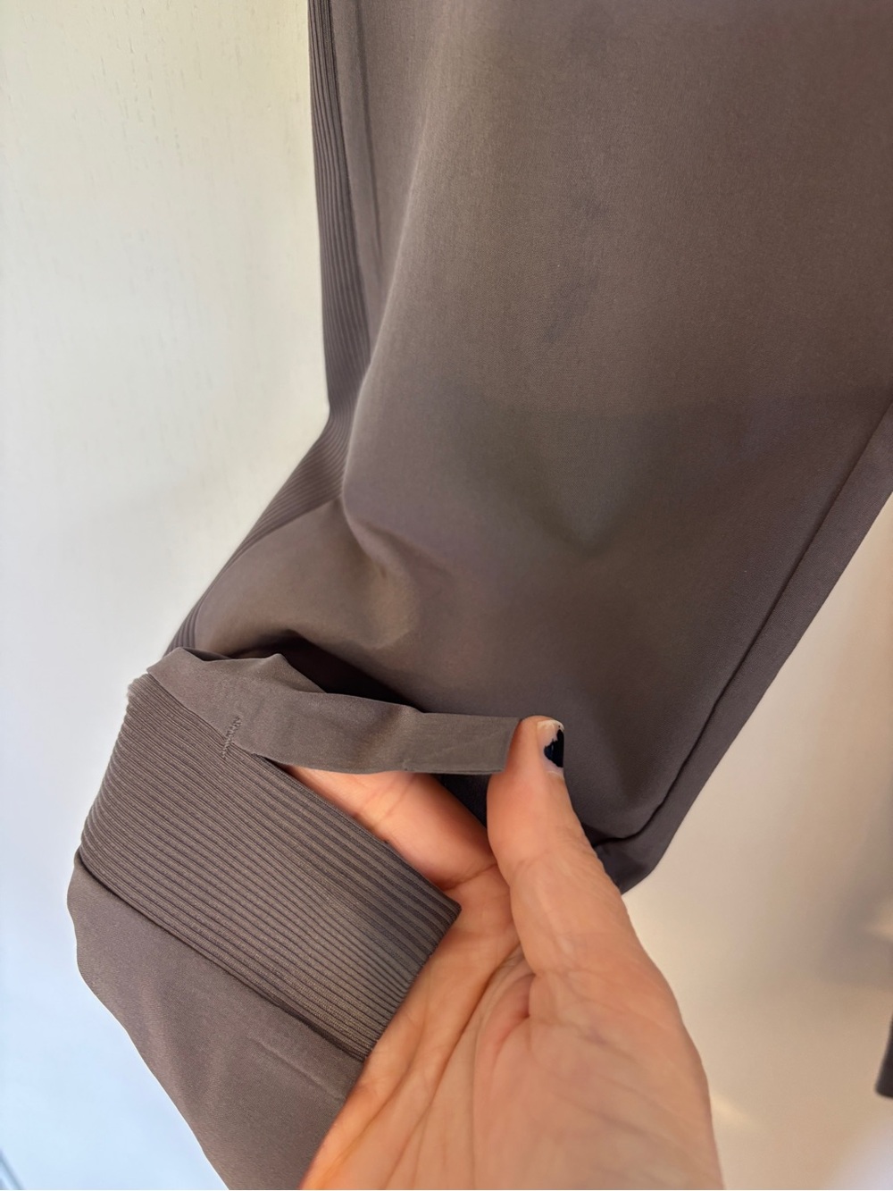 Athleta Brooklyn Ankle Pants Size 4 Grey Pull On Travel Silky Athleisure Slim - Picture 6 of 16